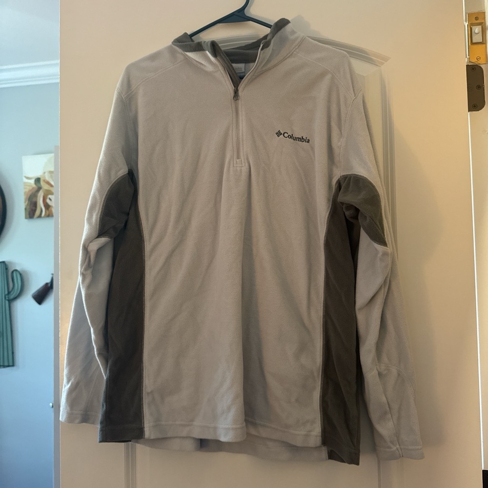 Columbia Light Gray and Dark Gray Pullover